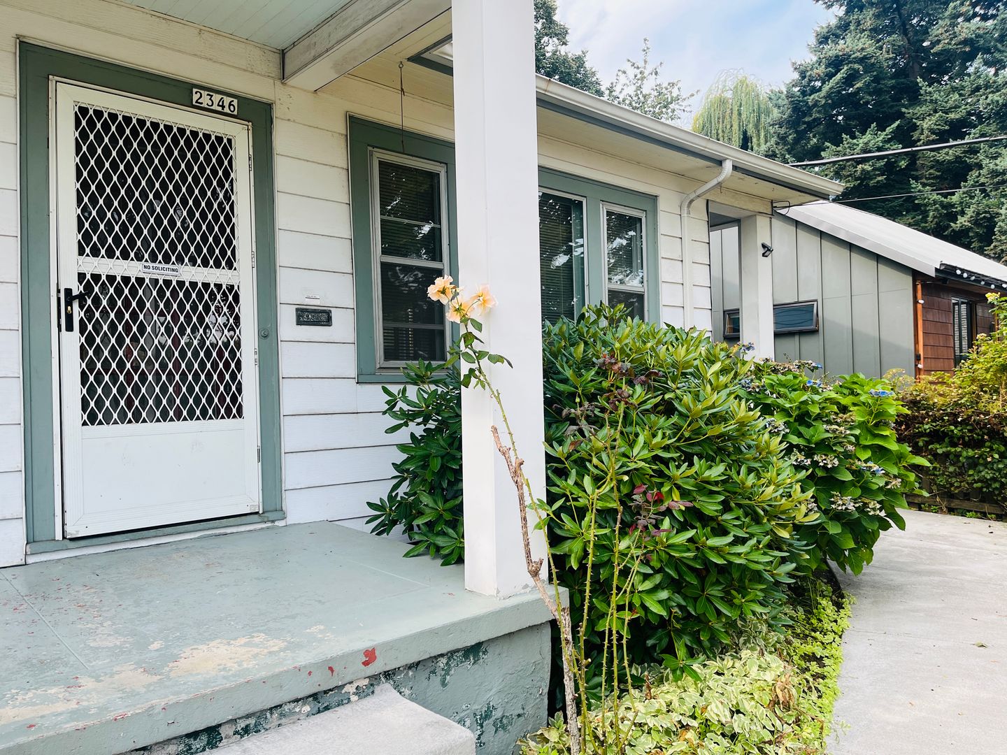 PORTLAND House: 2346 SE PINE ST.