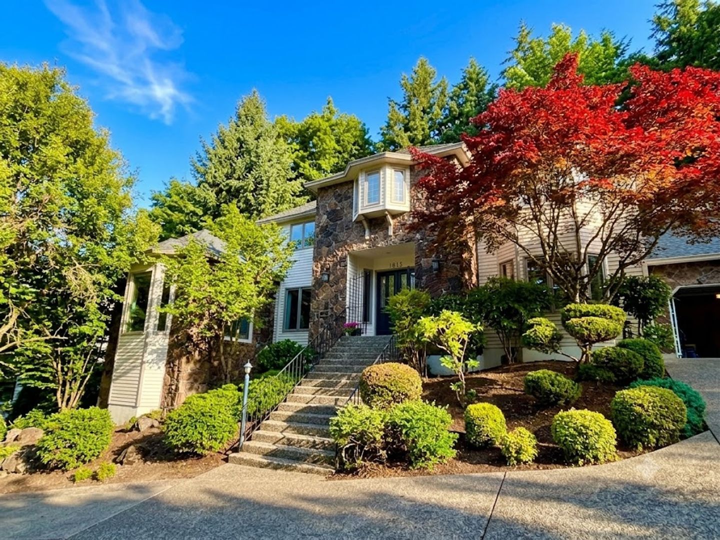 LAKE OSWEGO House: 18132 WESTVIEW DRIVE