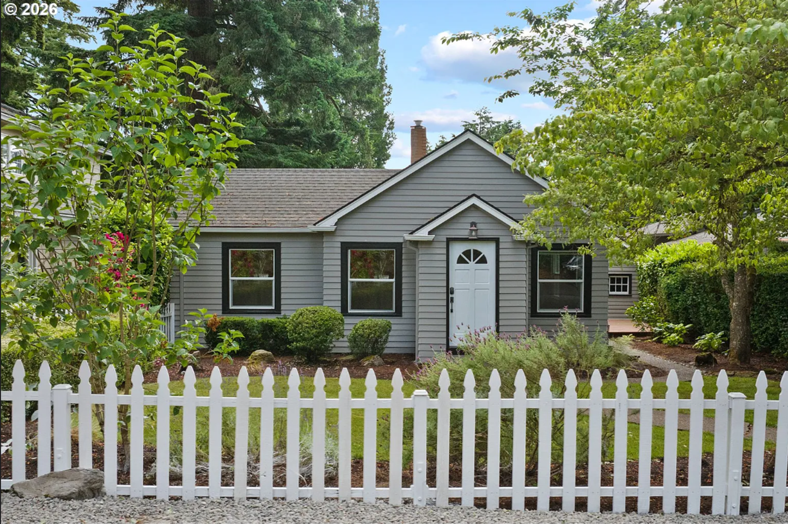 LAKE OSWEGO House: 655 8TH ST