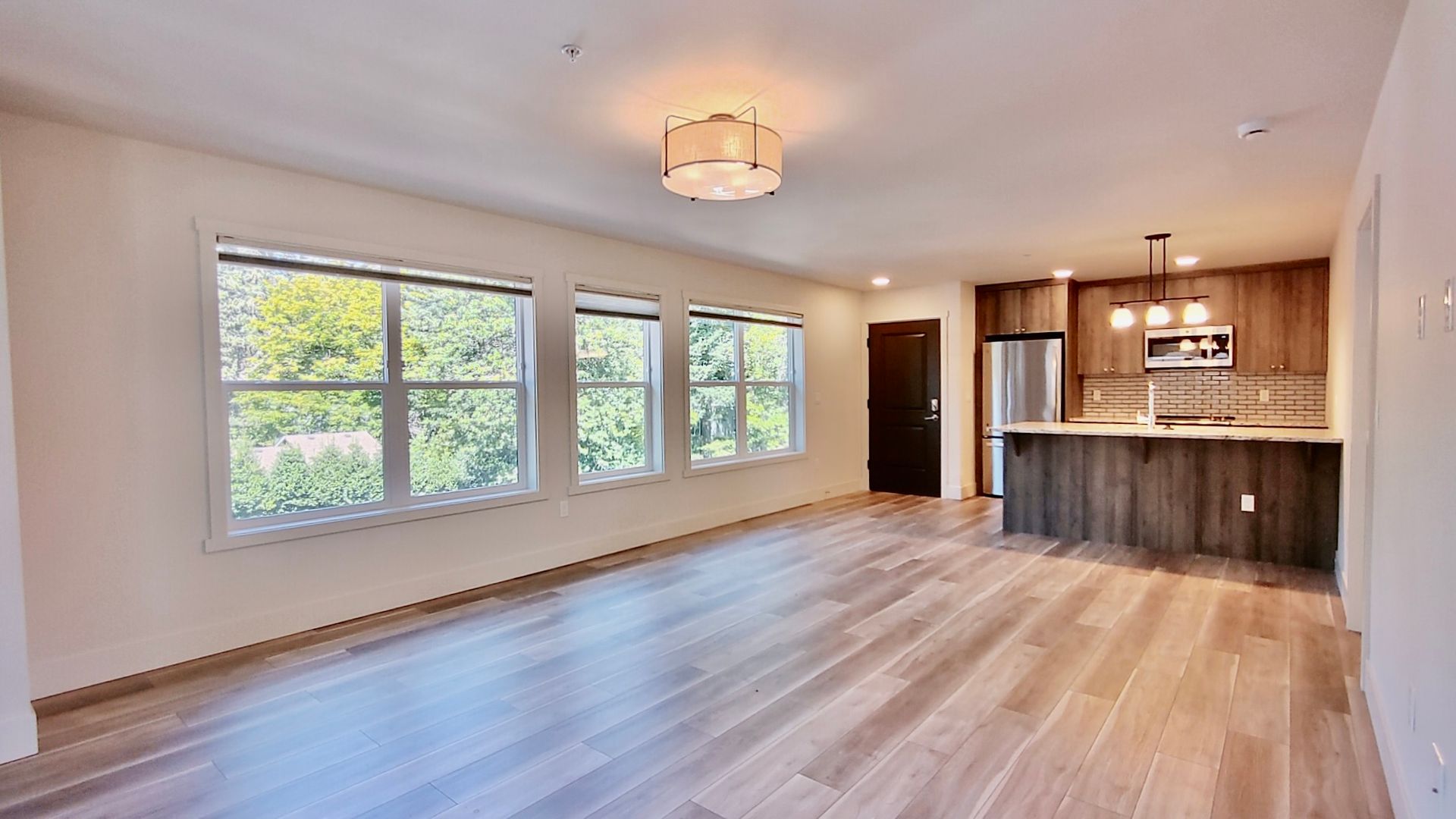LAKE OSWEGO Apartment: 15948 QUARRY RD.