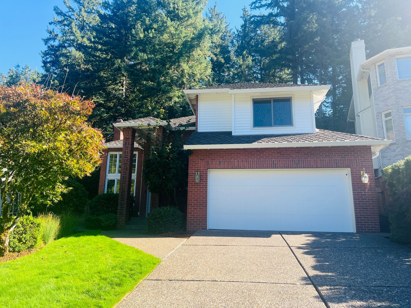 LAKE OSWEGO House: 15555 VILLAGE PARK COURT