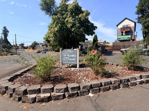 *More Photos Coming!* Close in SE Charming Two Bedroom Apartment! – photo 1
