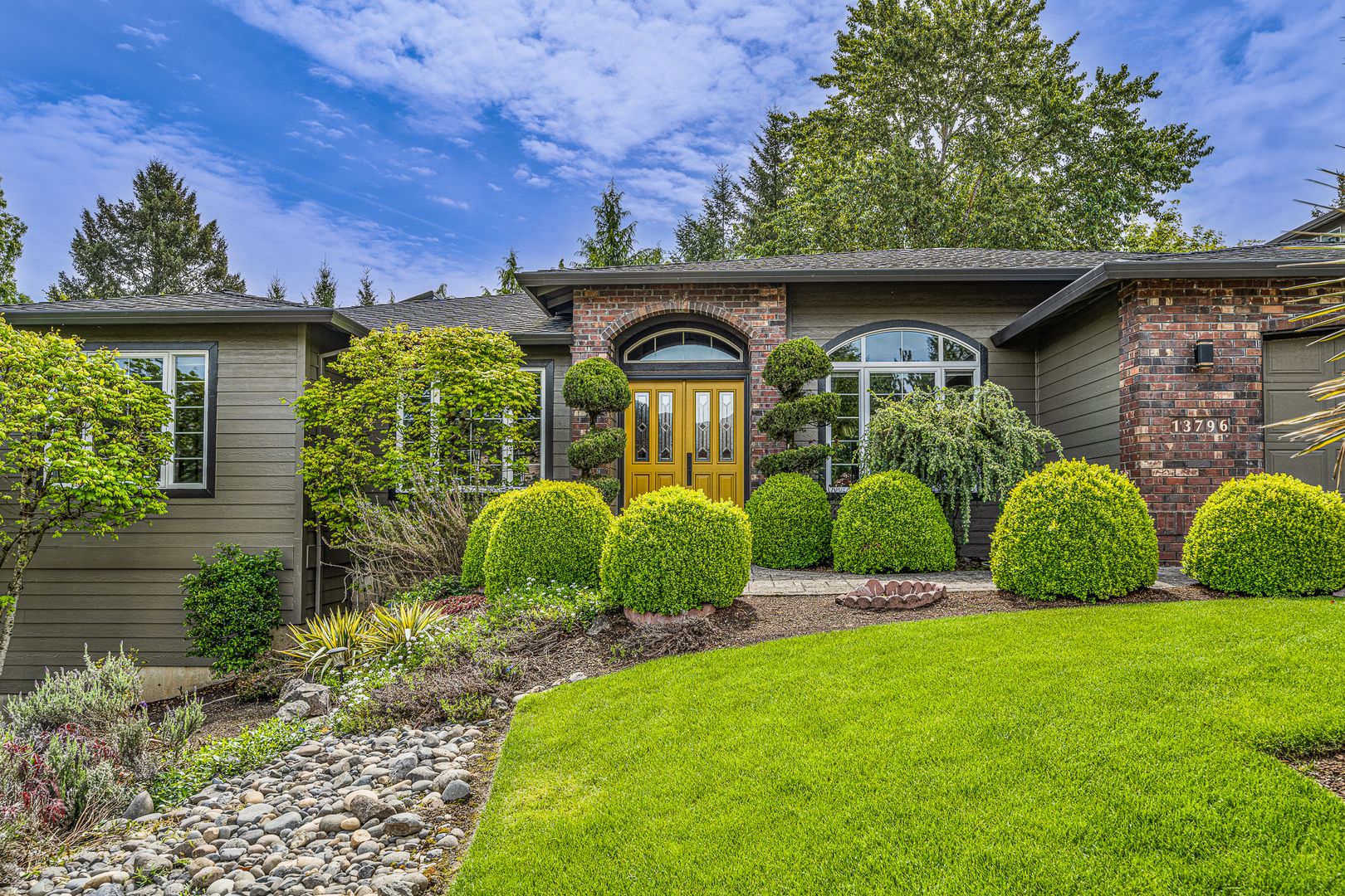 TIGARD House: 13796 SW HILLSHIRE DR.
