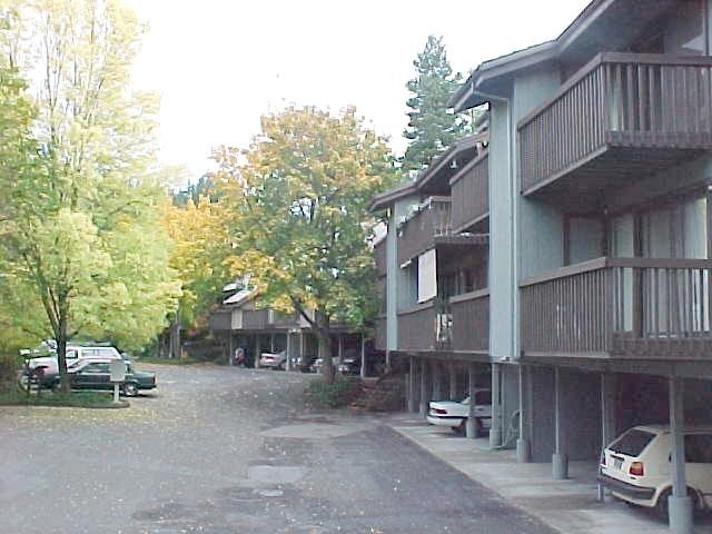 PORTLAND House: 7720 SW BARNES RD