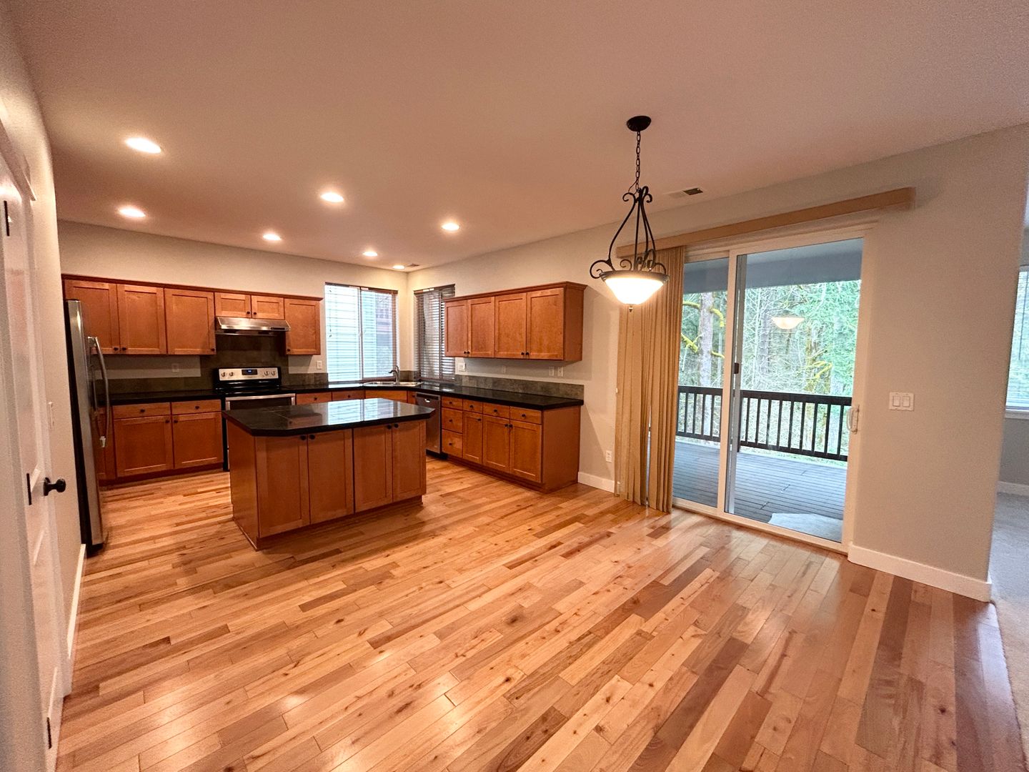 November Rent FREE If You Move In by Oct 31! Spacious & Stylish NW Portland Home – Open Layout & Dual Decks