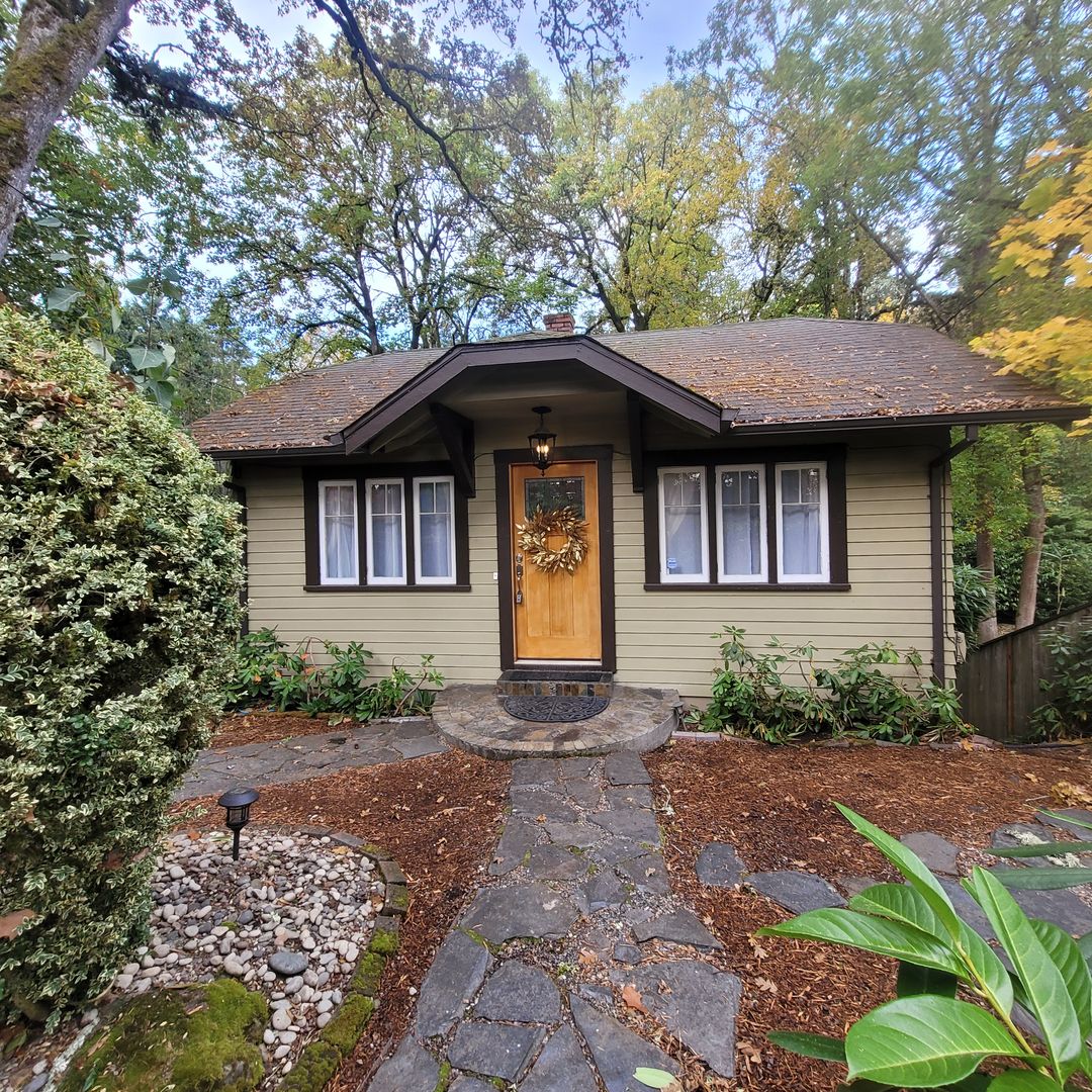 LAKE OSWEGO House: 4260 SOUTH SHORE BLVD