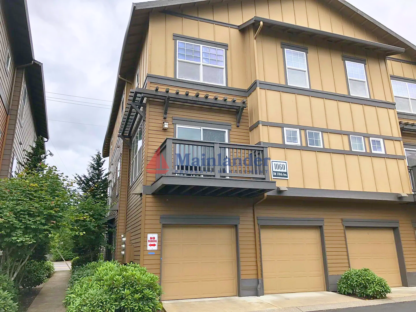 BEAVERTON House: 1060 SW 170TH AVE