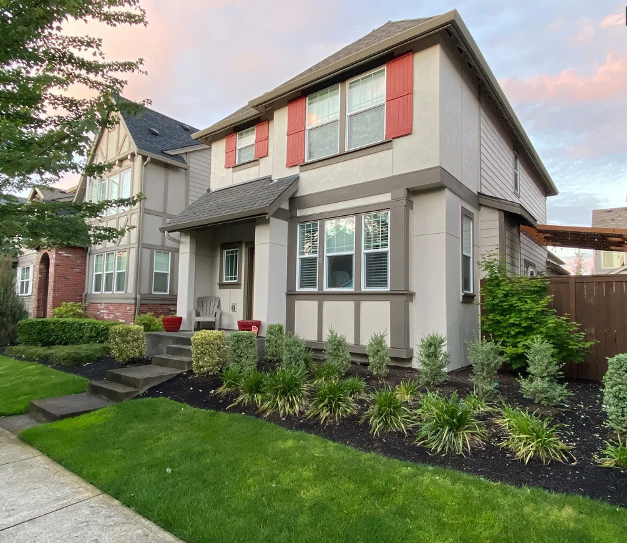 BEAVERTON House: 550 SW 200TH AVE