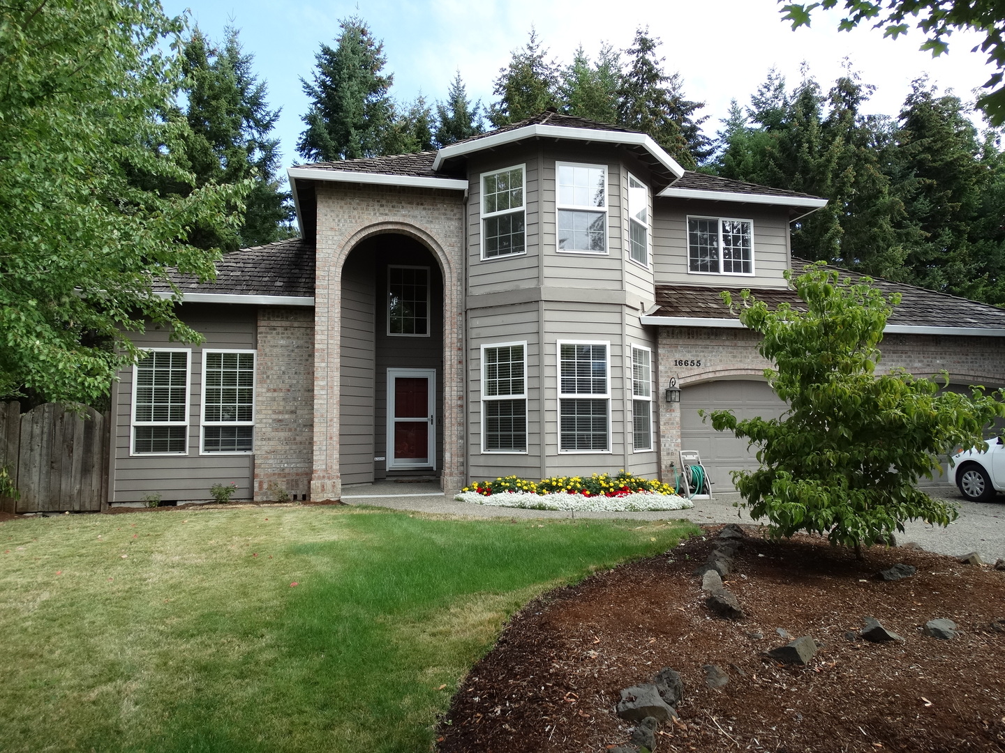 BEAVERTON House: 16655 SW SPRINGWATER CT