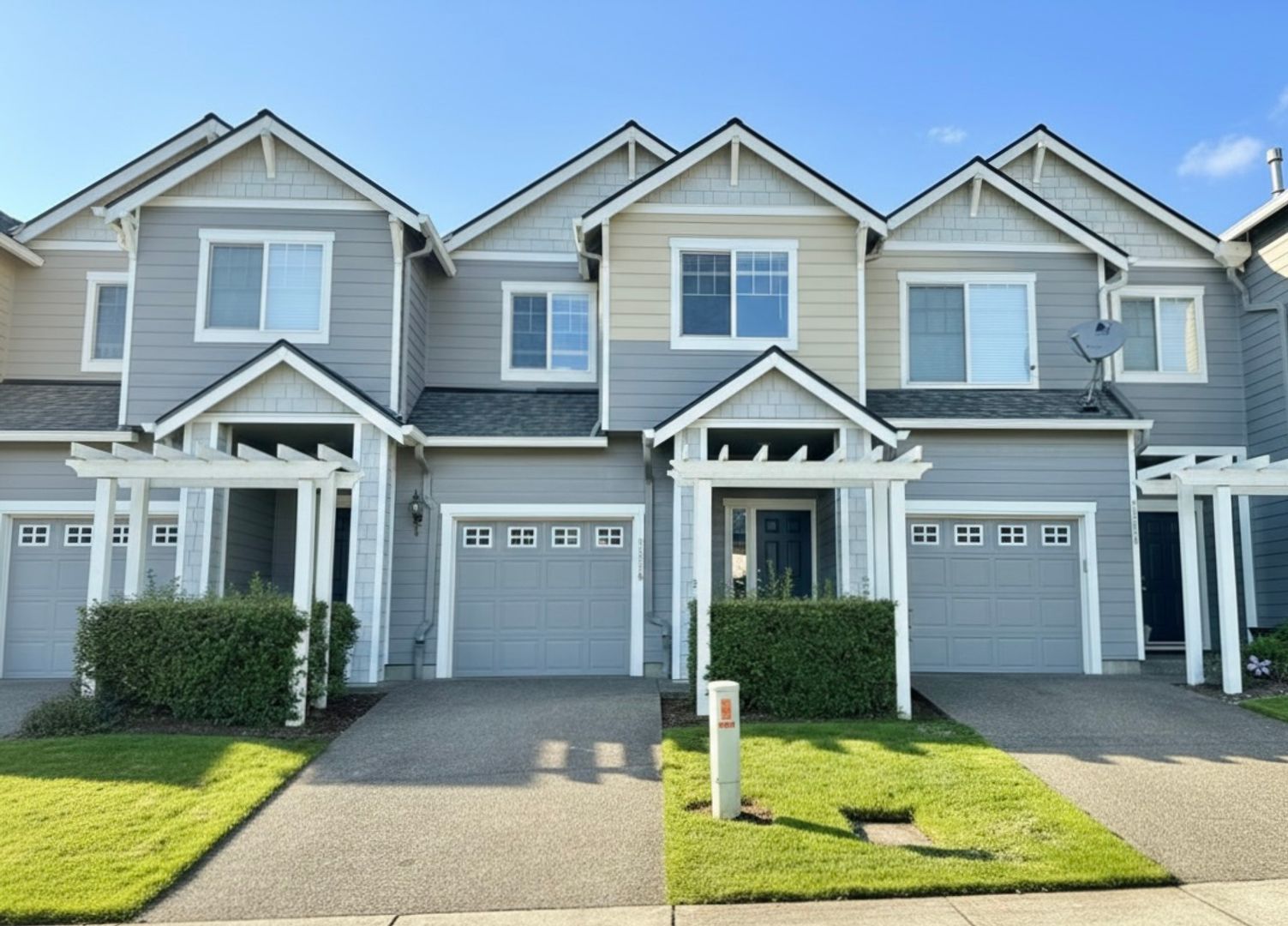 WEST LINN House: 20366 HOODVIEW AVE