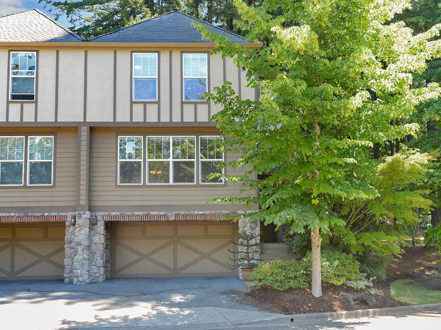 LAKE OSWEGO House: 4771 AUBURN LN