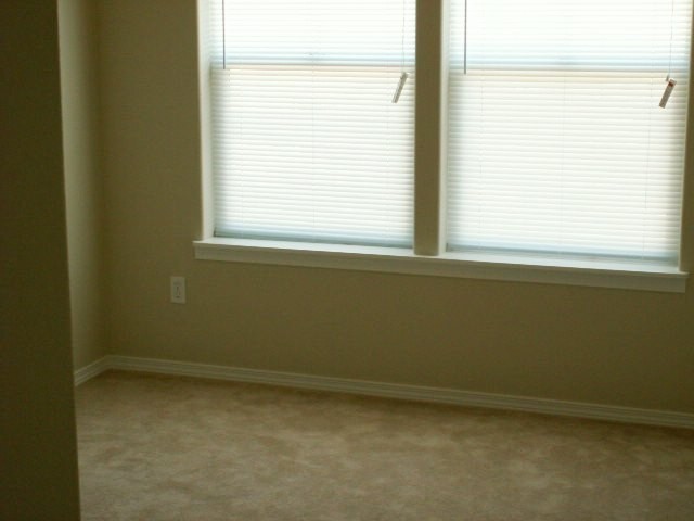 HILLSBORO House: 4430 SE REDWOOD ST