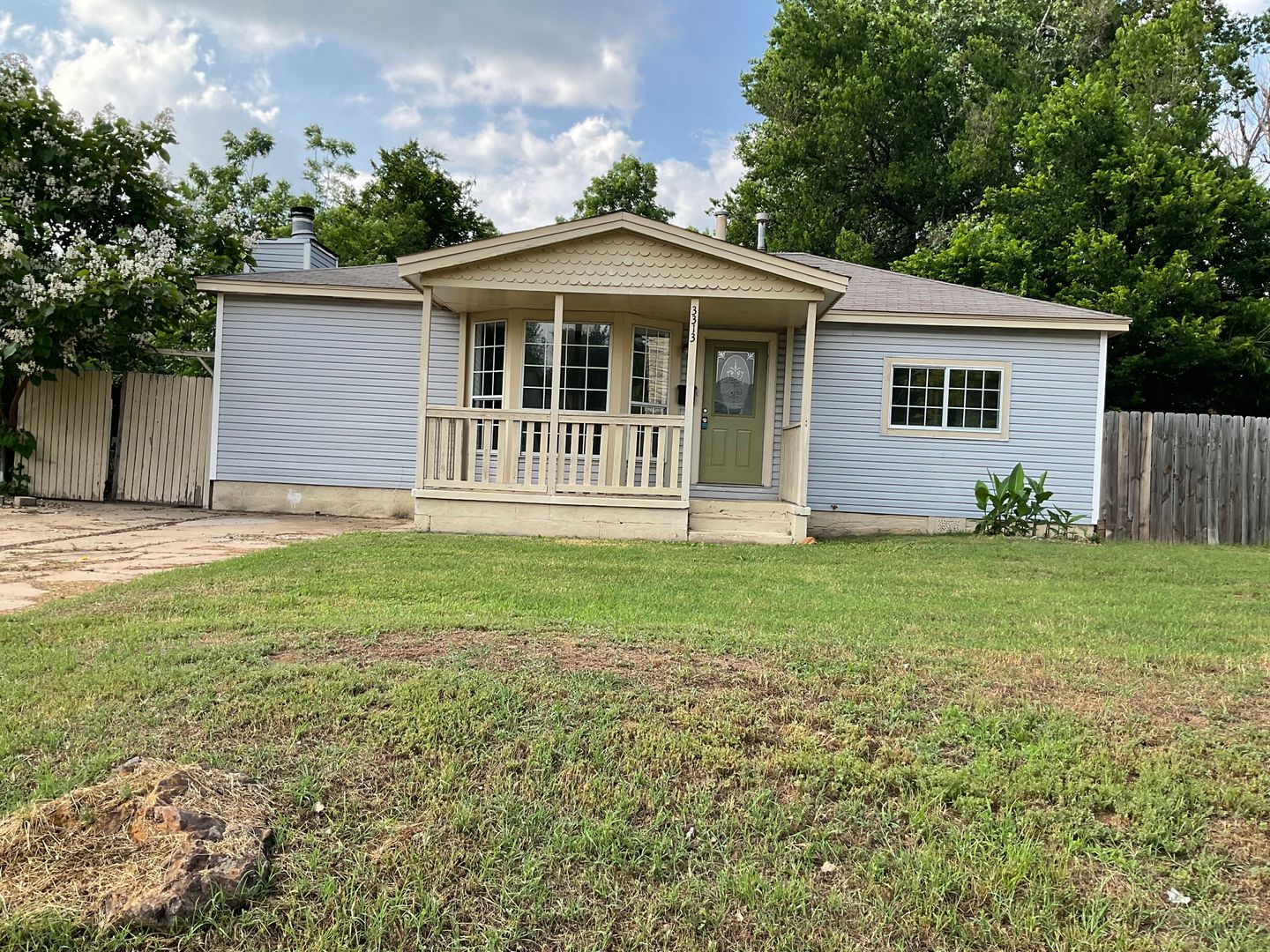 Del City House: 3313 SE 19th Street
