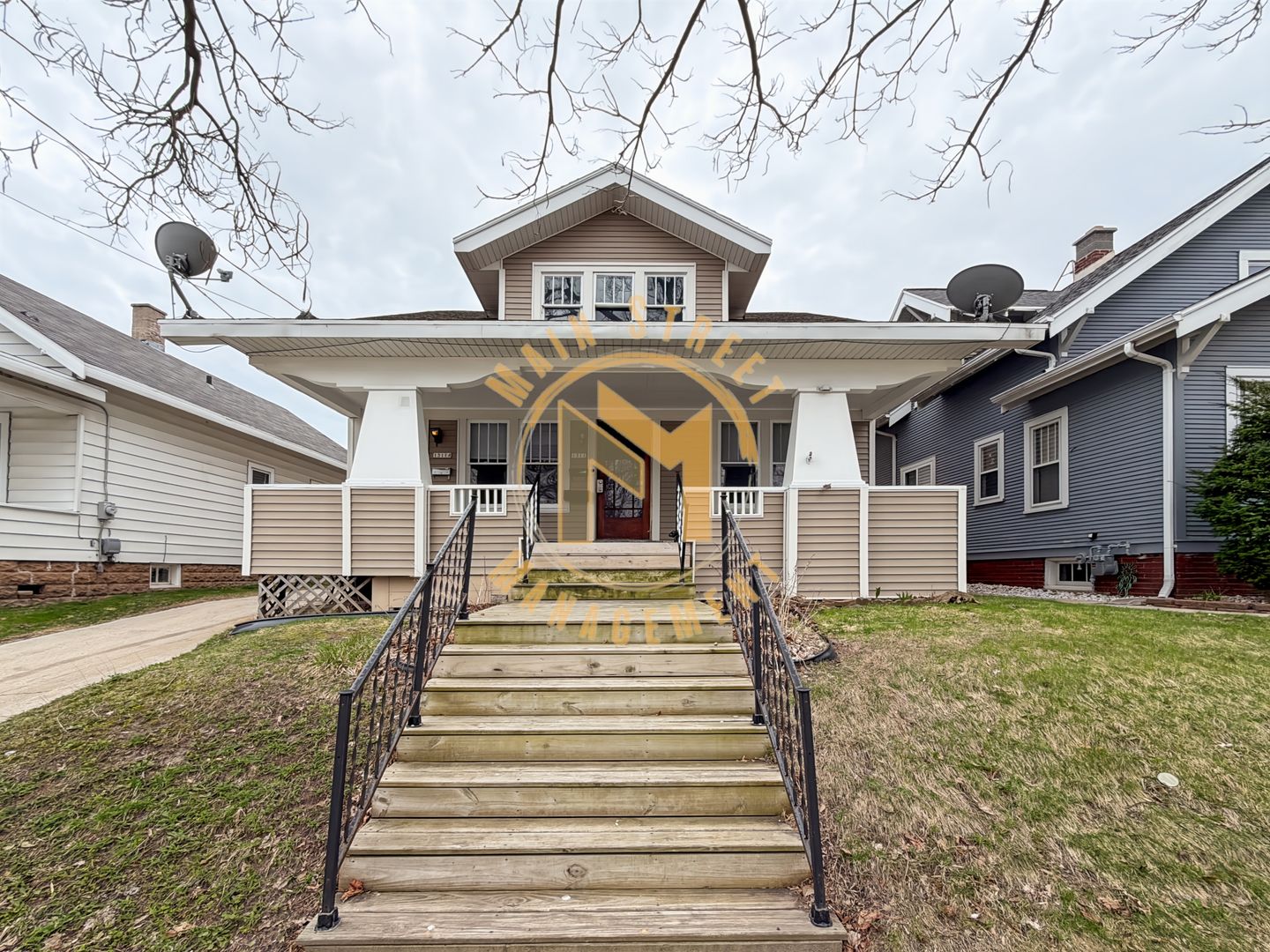 Manitowoc Apartment: 1311 Madison St.