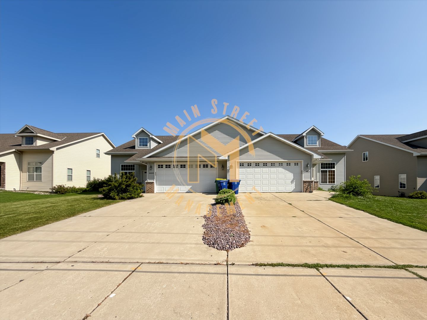 Green Bay Apartment: 2662 Cormier Rd.