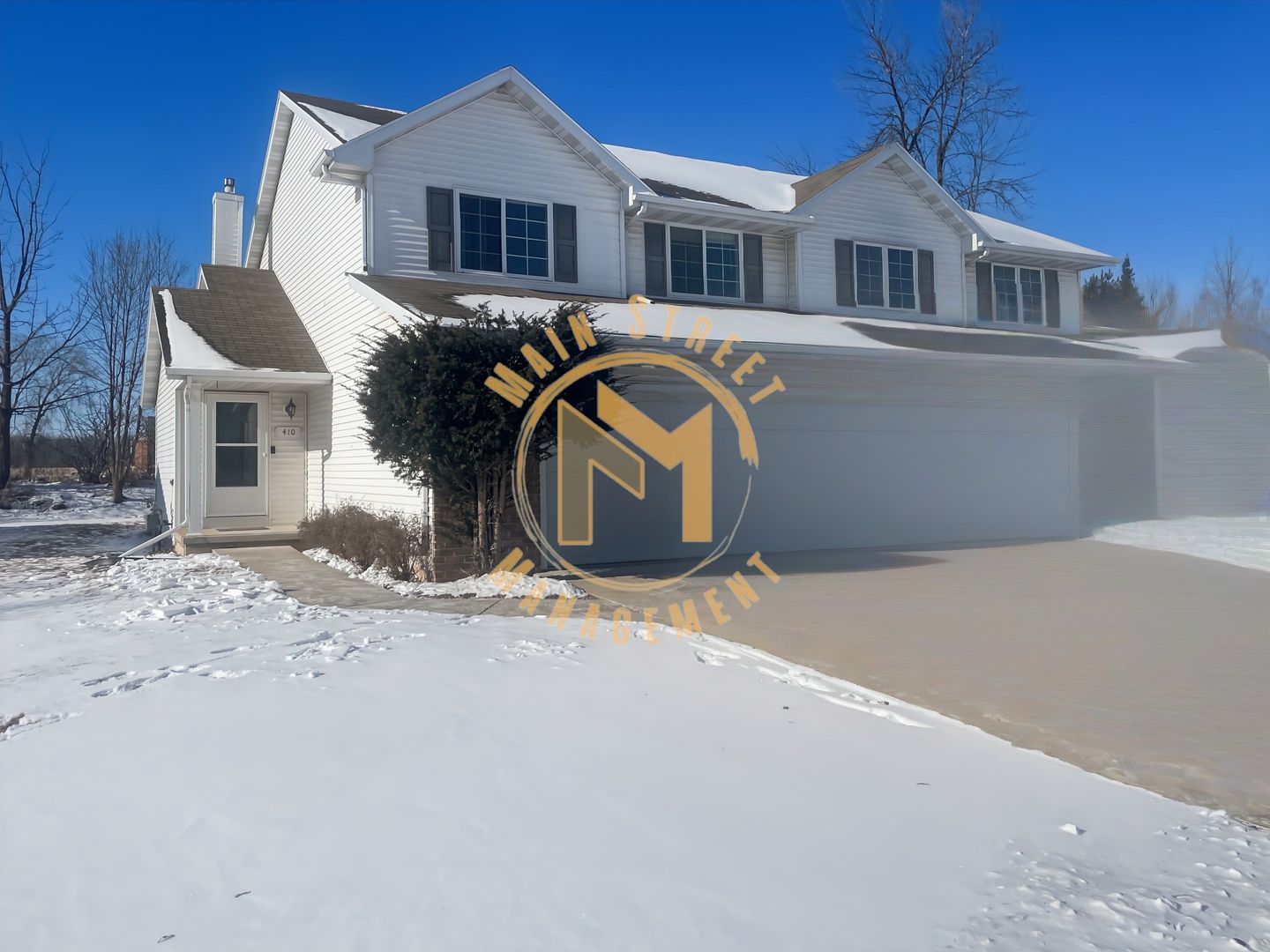 De Pere Townhome: 410 Aloysius Ct.