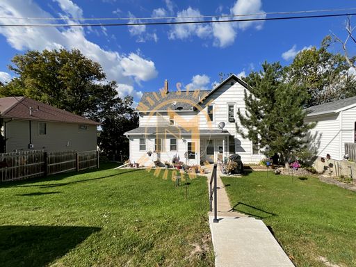 1 Bed 1 Bath Upper Unit