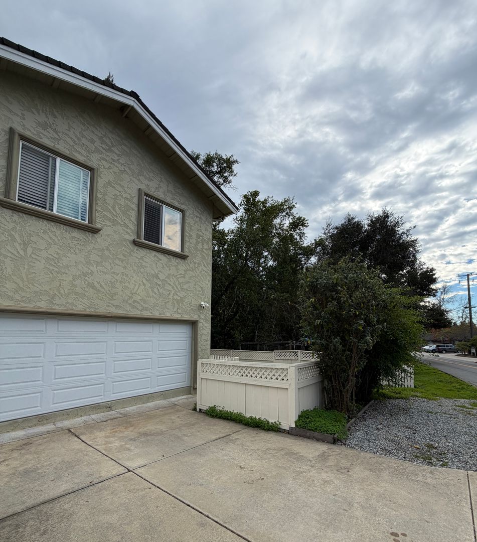 Scotts Valley Multiplex: 112 Bethany Dr