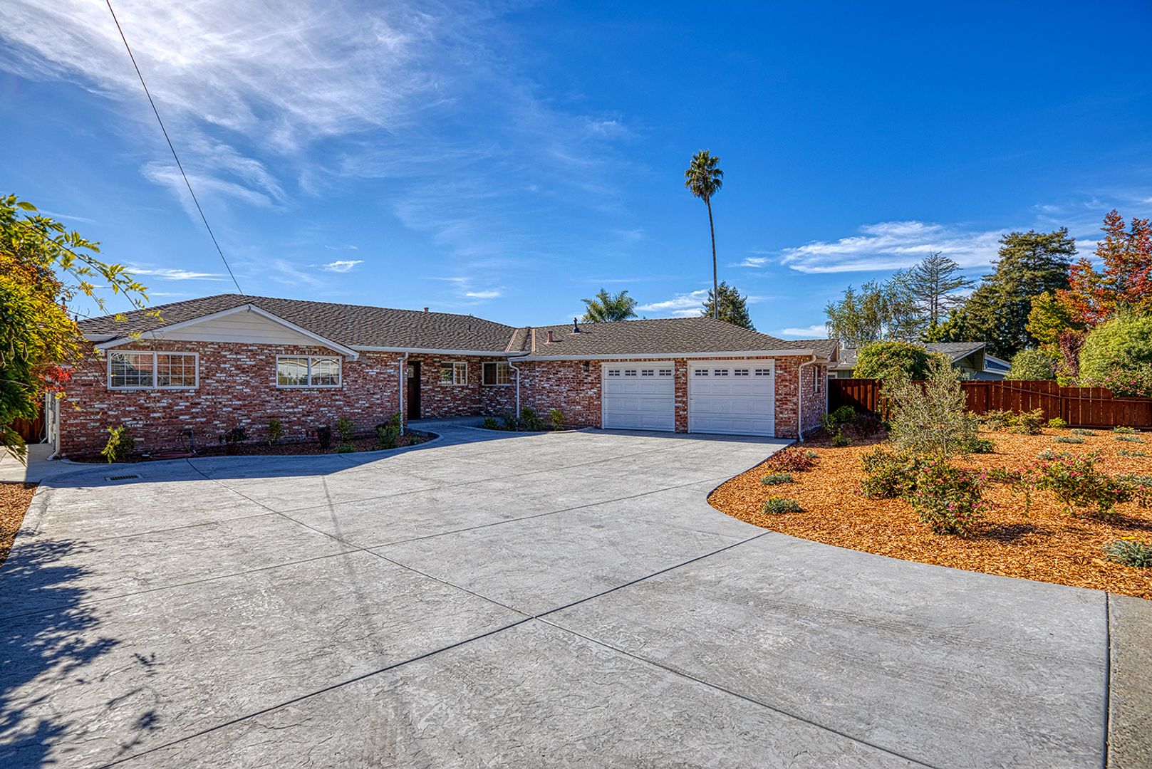 Capitola House: 413 Hill Street