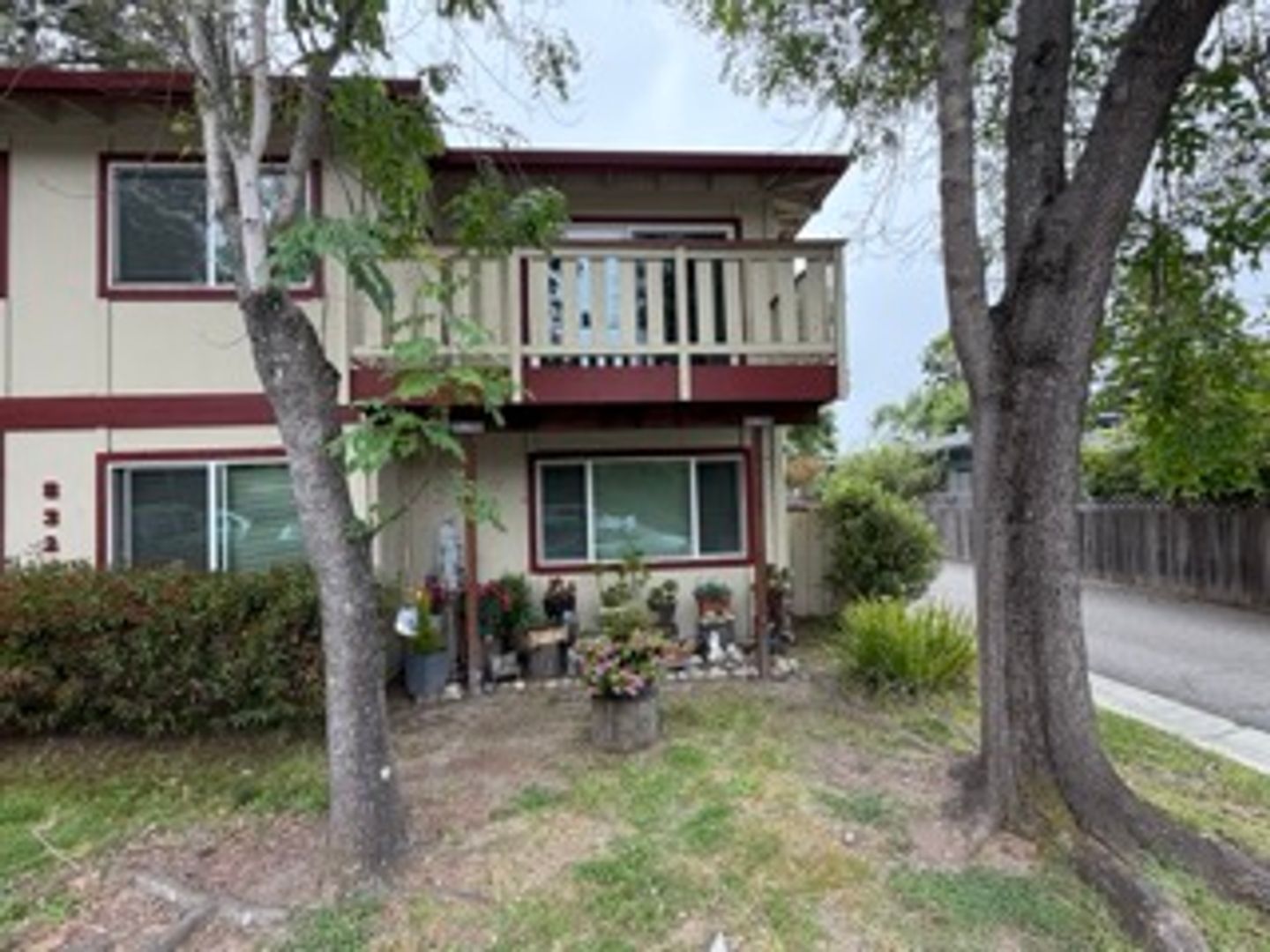 Santa Cruz Apartment: 832 Hanover St