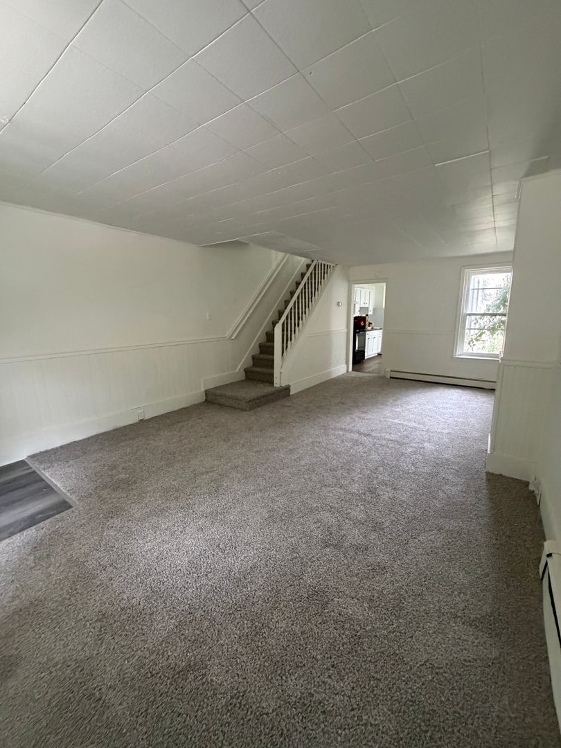 Coatesville House: 398 Valley Road