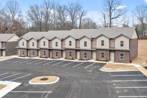 New Townhomes *RENT SPECIAL* – photo 1