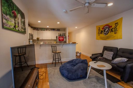 3 Bed, 1 Bath - TWO MONTHS FREE - Steps from Boston University (BU) and Coolidge Corner – photo 1