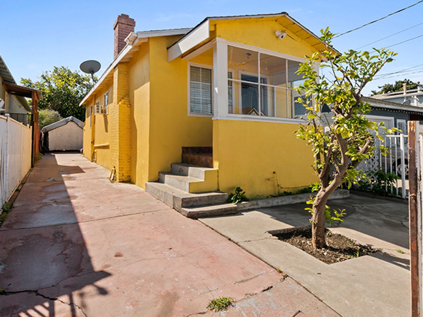 Oakland House: 1132 86th Ave