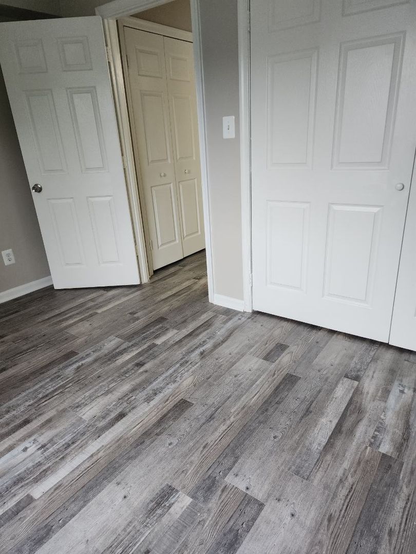 Washington Apartment: 1615 Olive St SE