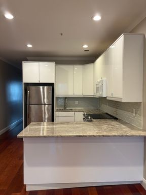 1 Bedroom 1 Bathroom Great Neighborhood