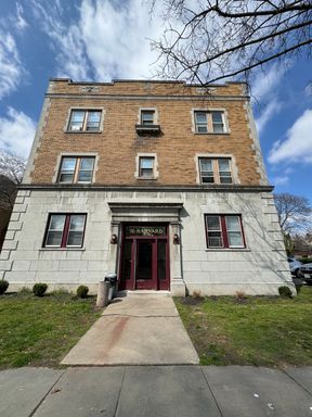 85 Meigs St | Apt 2D | Studio| Incl. Heat & Hot Water | Hardwood Floors | Off-Street Parking (addt monthly cost) | Coin-Op Laundry – photo 1