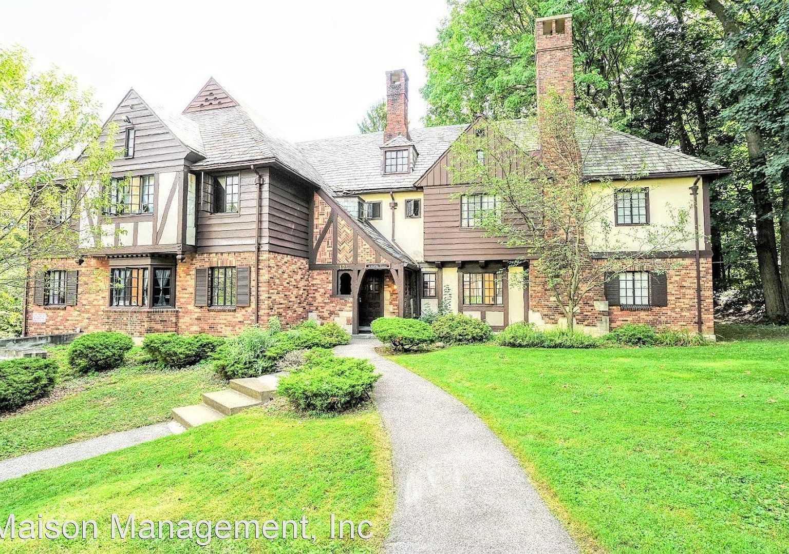 Rochester Apartment: 117 Highland Parkway