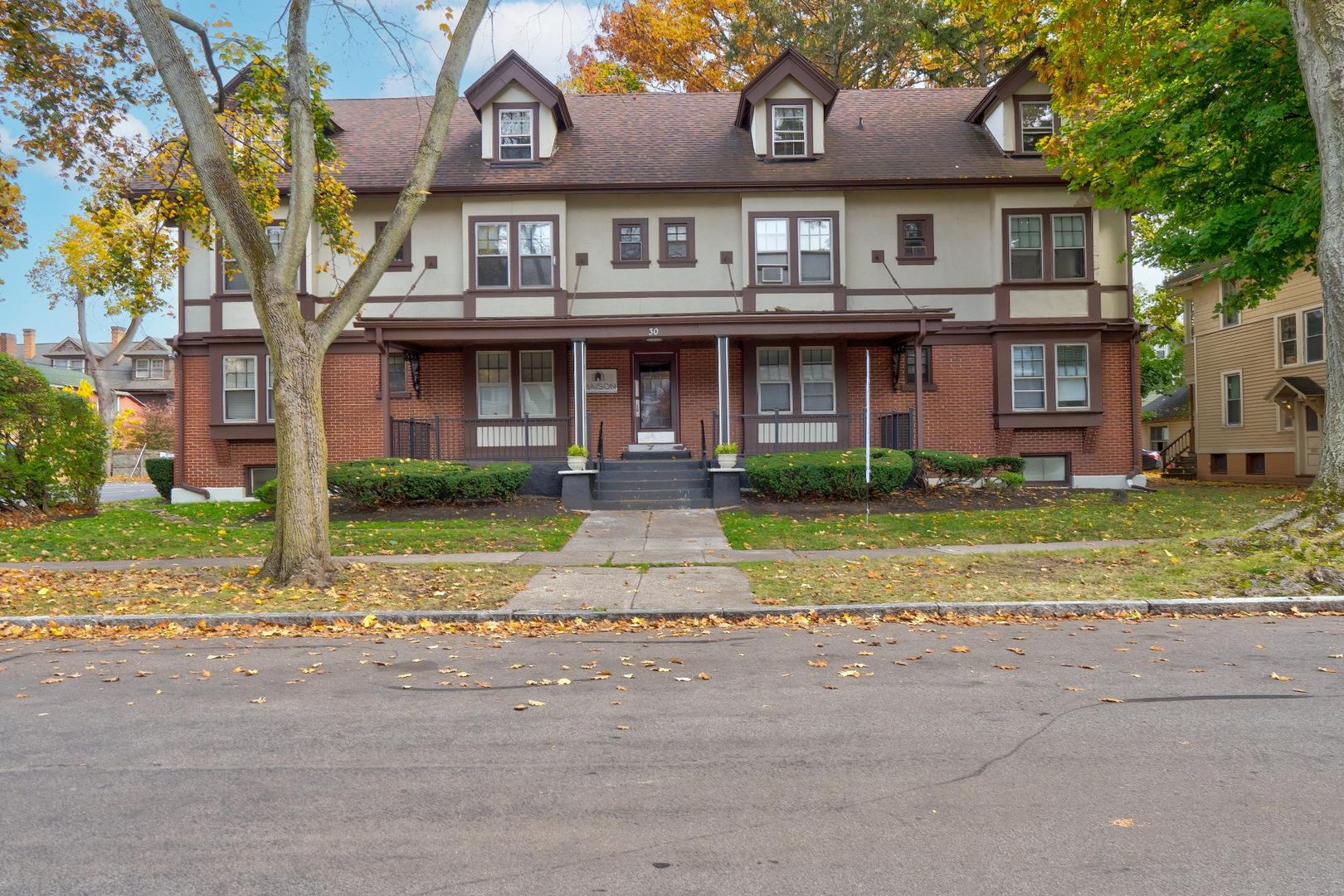 Rochester Apartment: 593 Park Ave