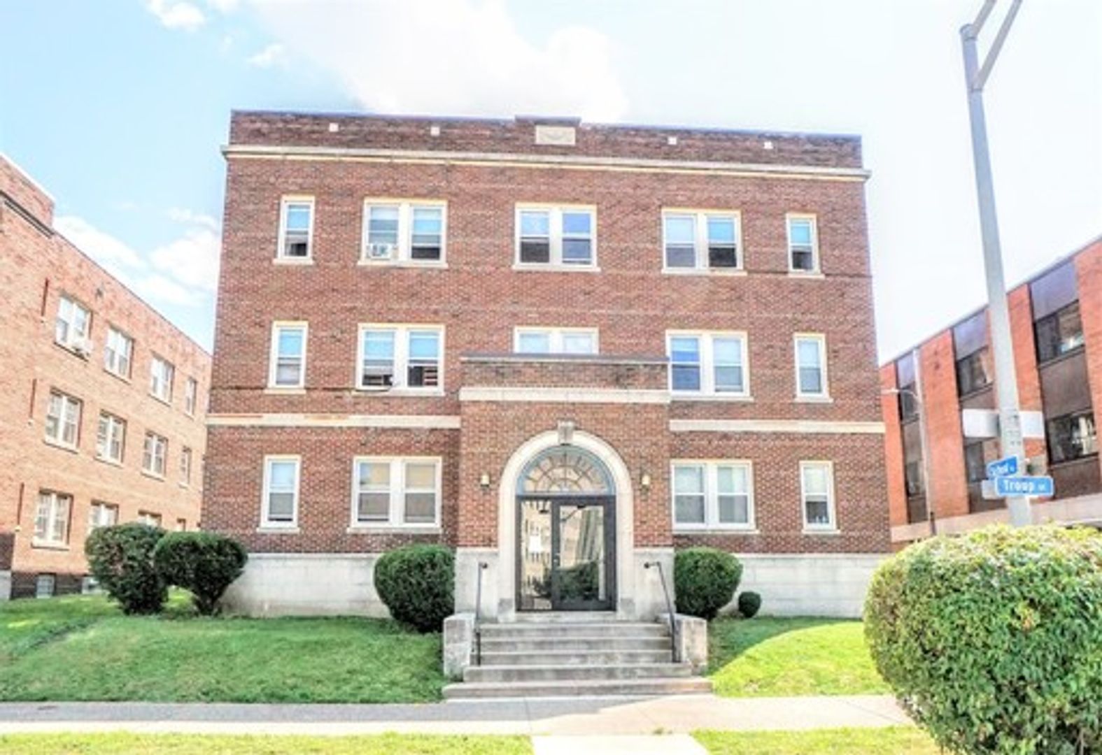 Rochester Apartment: 49 Troup Street