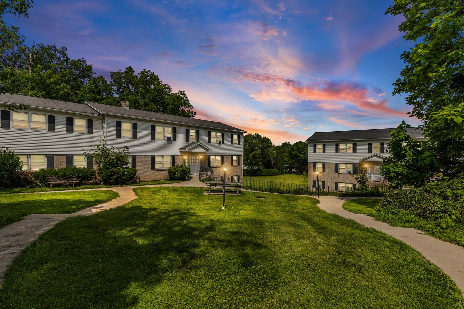 Canandaigua Apartment: 223 Bristol St