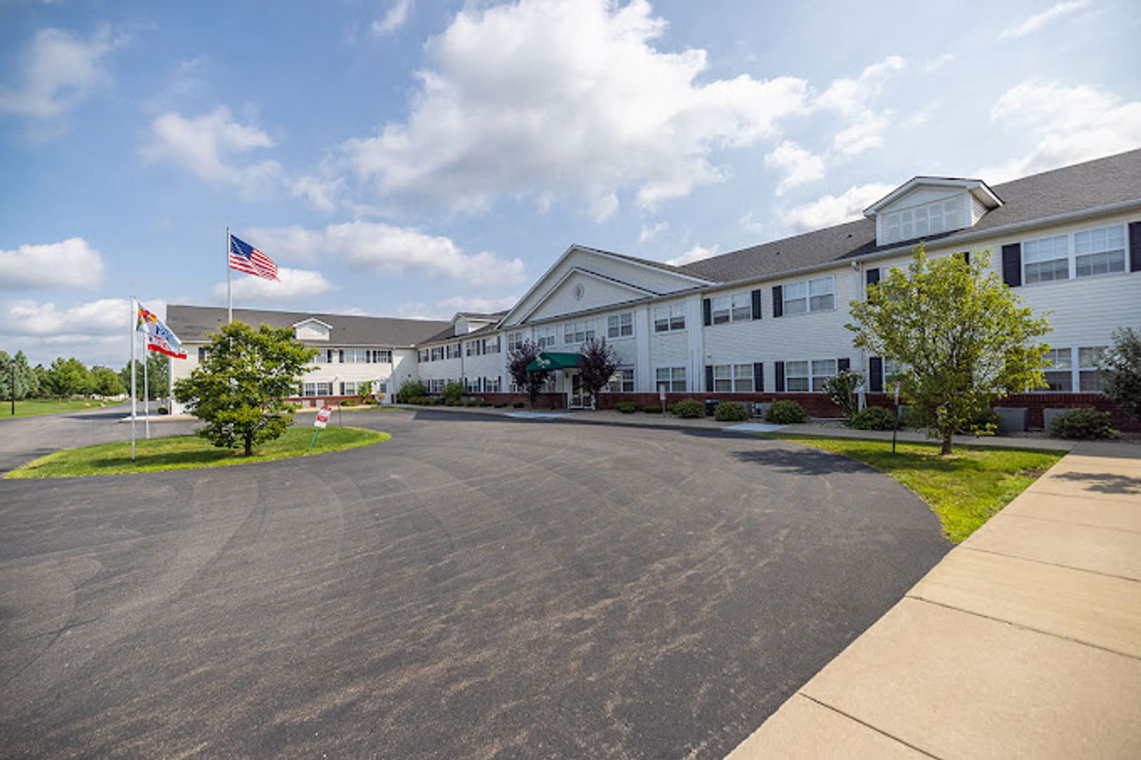 Gates Apartment: 3556 Lyell Road