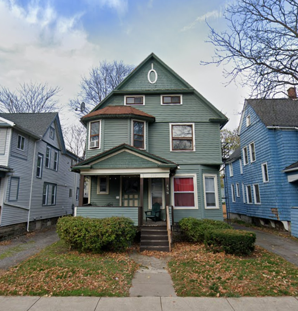 Rochester Apartment: 439 Meigs St