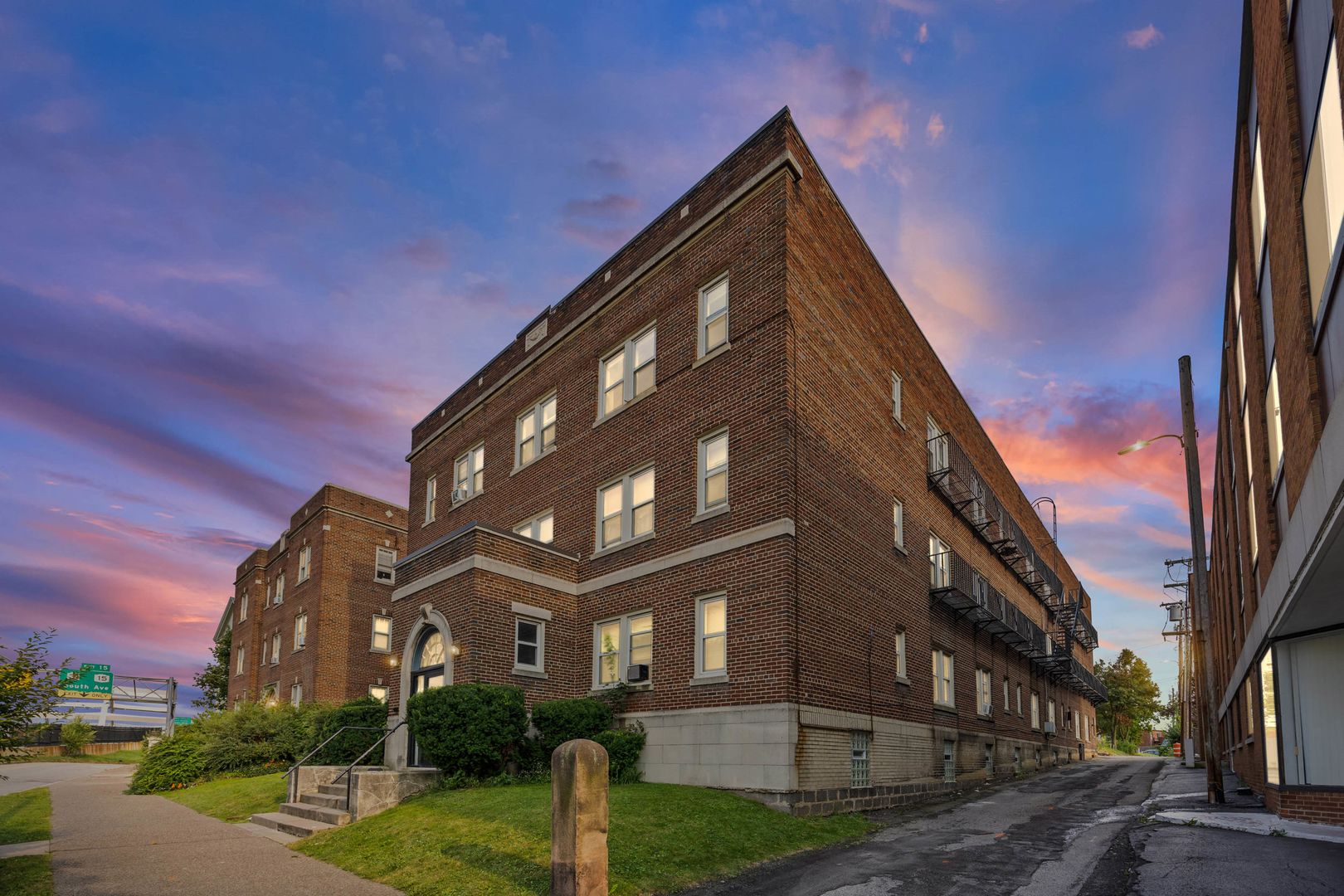 Rochester Apartment: 49 Troup Street