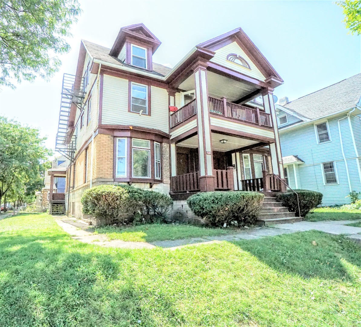 Rochester Apartment: 163-165 Leighton Ave