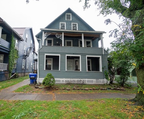 175 Pearl Street | Apt 4 | 1BD / 1 BA | Great Location | Pearl-Meigs-Monroe Area – photo 1