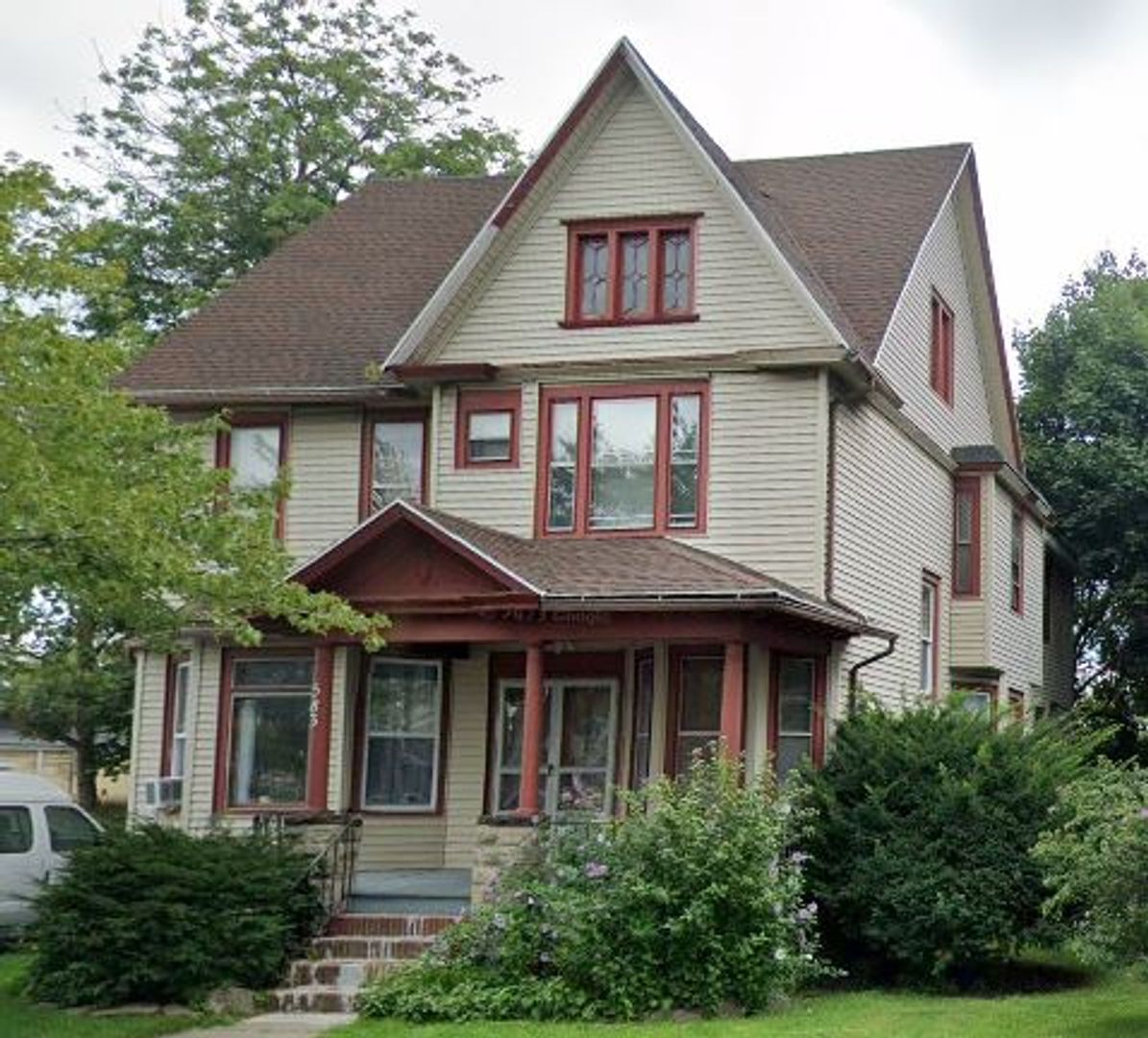 Rochester Apartment: 583 Averill Ave