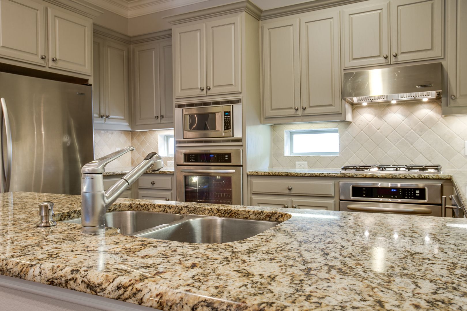 Dallas Apartment: Holland Ave. Townhomes, 4502