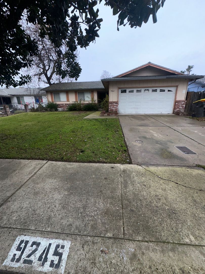 Stockton House: 9245 Neville Way