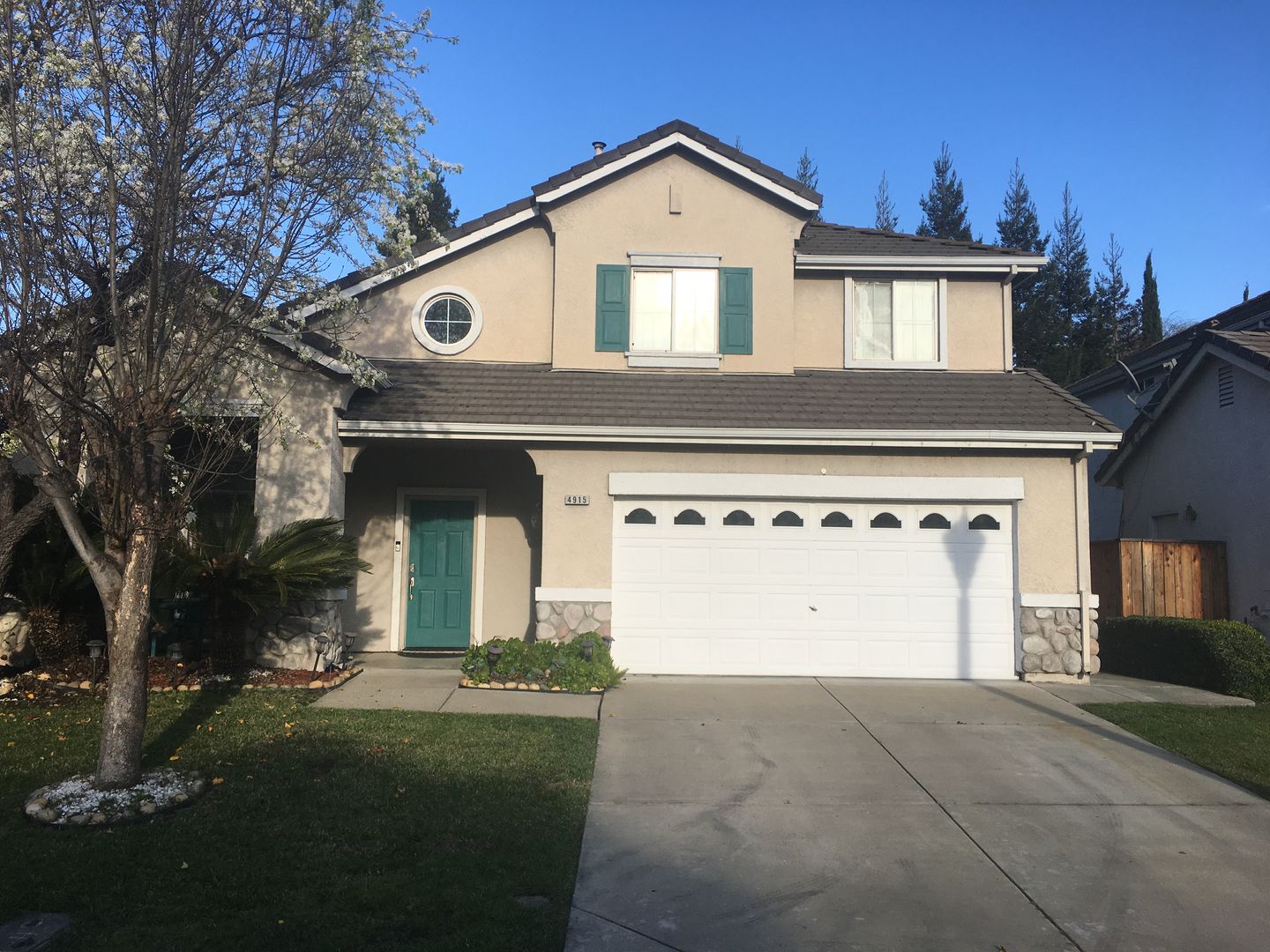 Stockton House: 4915 Bay View Circle