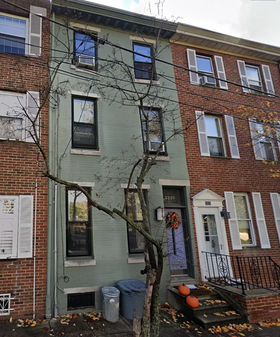 Philadelphia House: 2220 Summer St