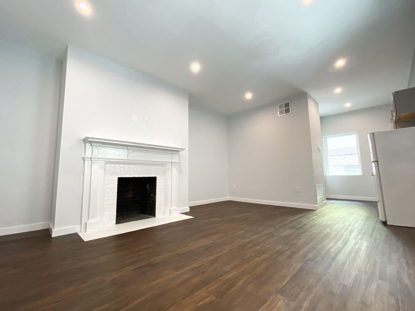 Philadelphia Apartment: 124-26 South 19th Street