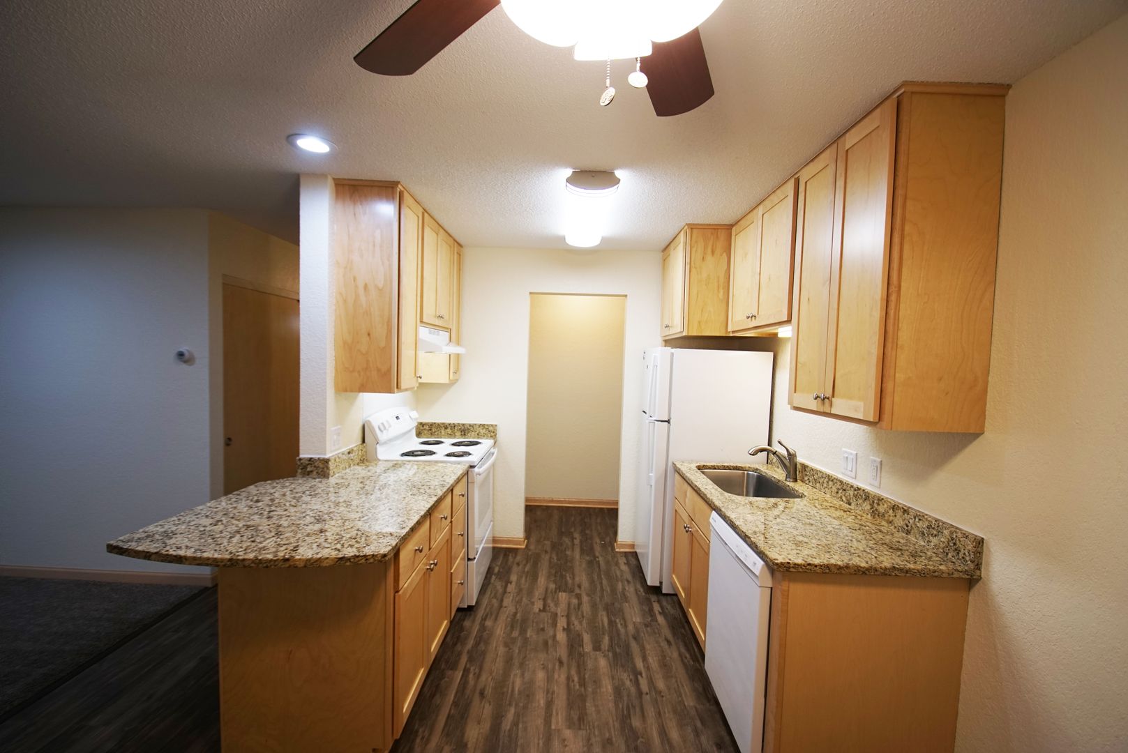 Burnsville Apartment: 501 E Burnsville Parkway