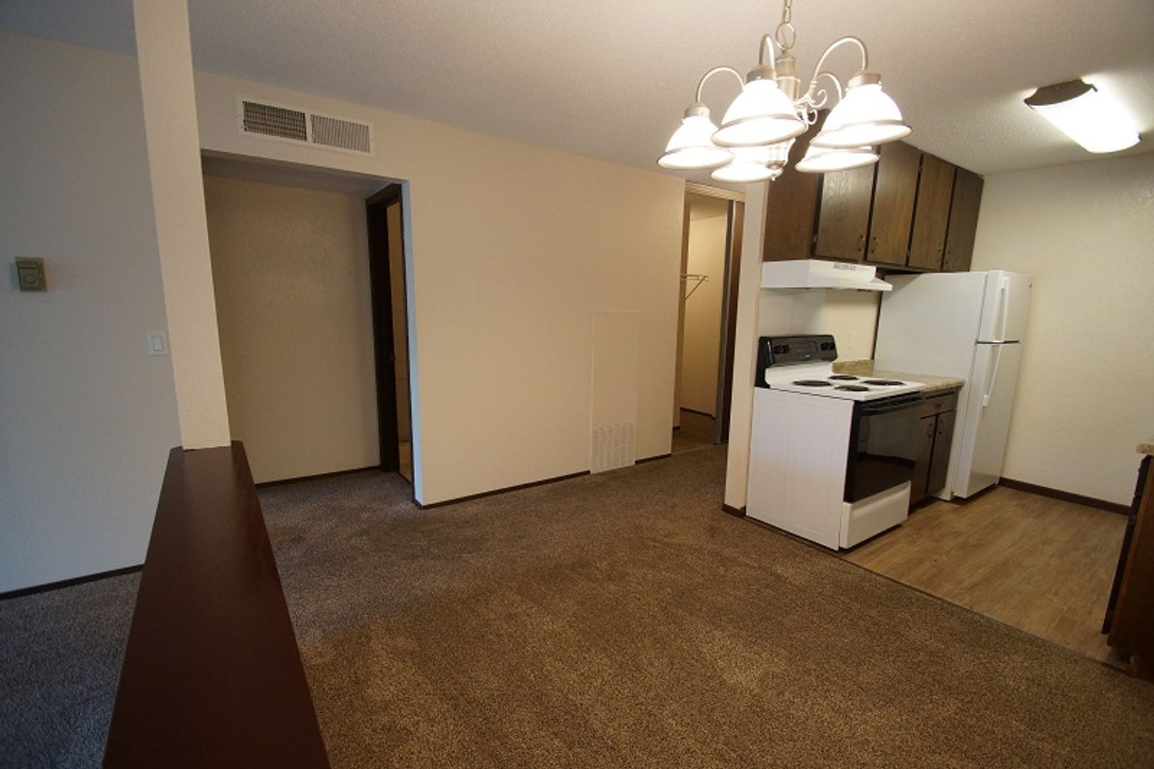 Saint Paul Apartment: 1280 Larpenteur Ave W