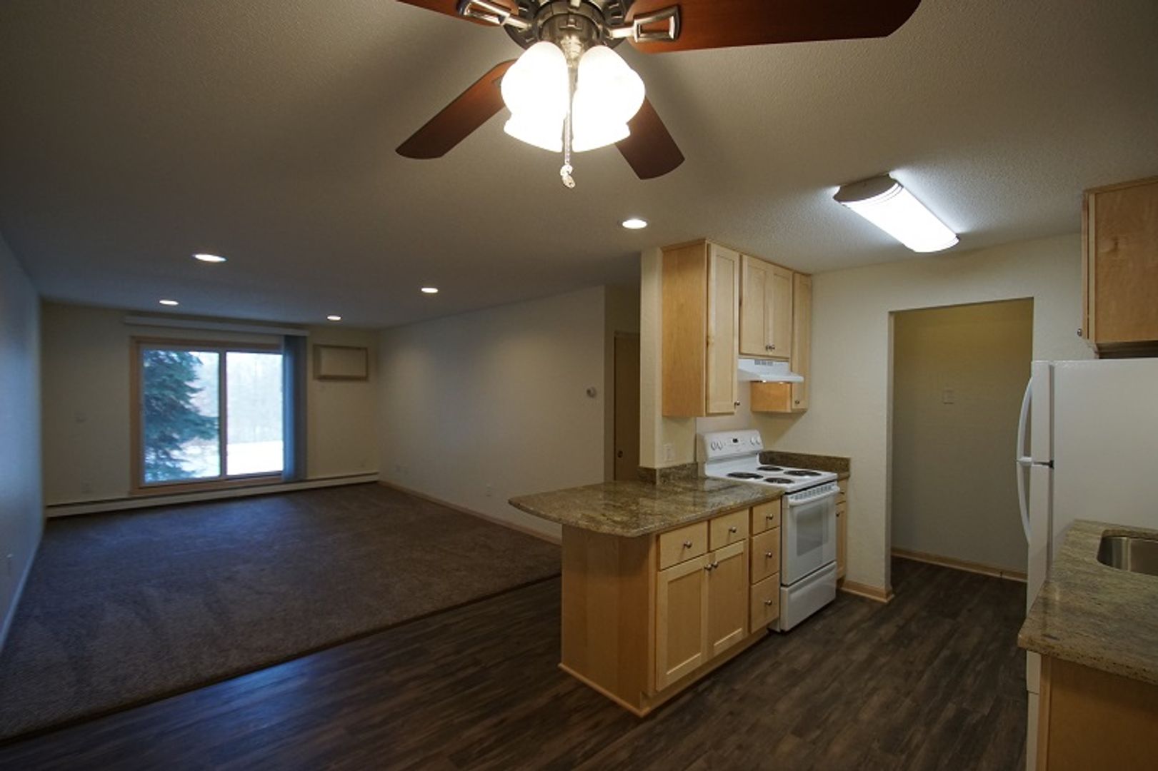 Burnsville Apartment: 501 E Burnsville Parkway