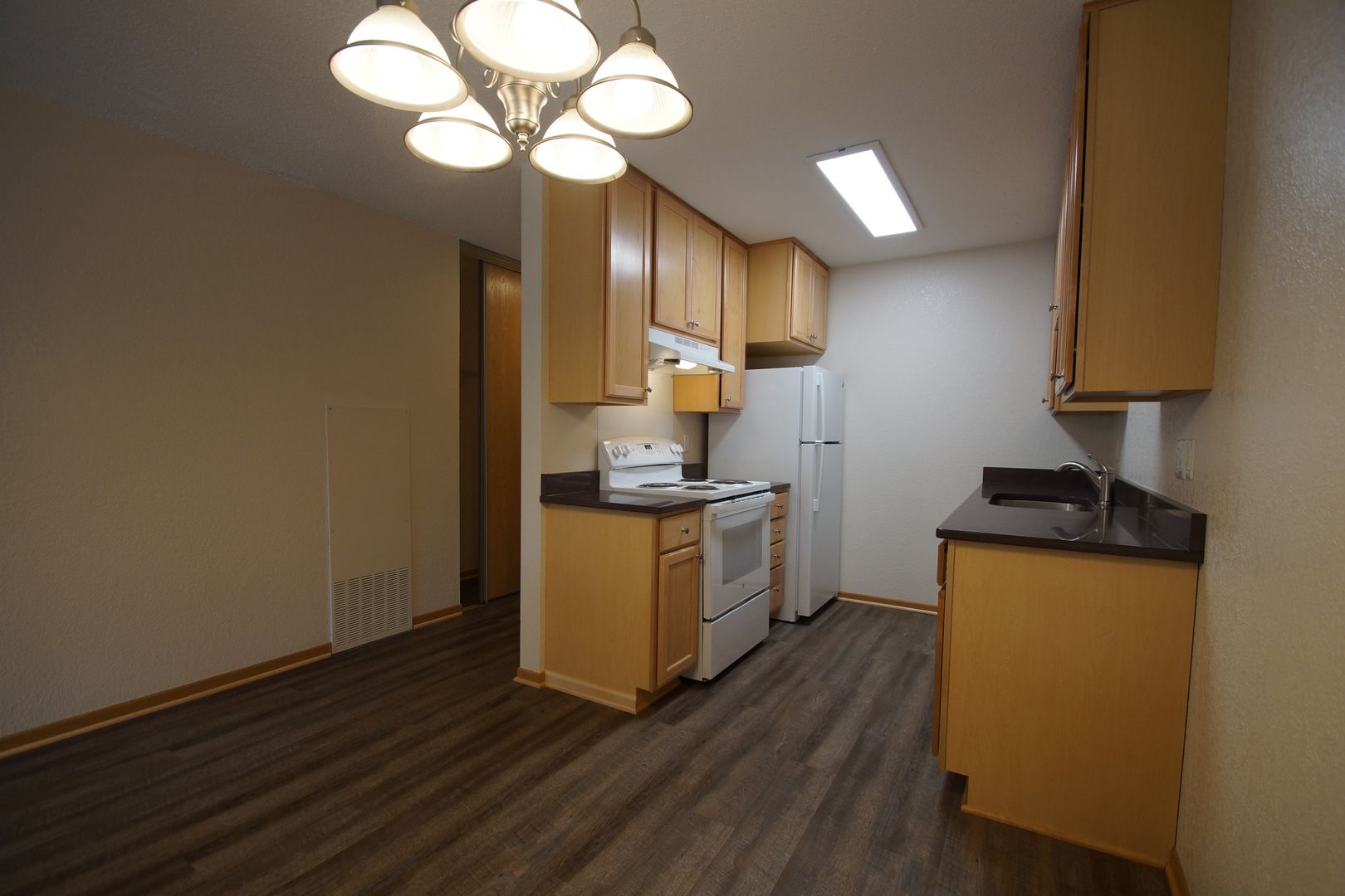 Saint Paul Apartment: 1280 Larpenteur Ave W
